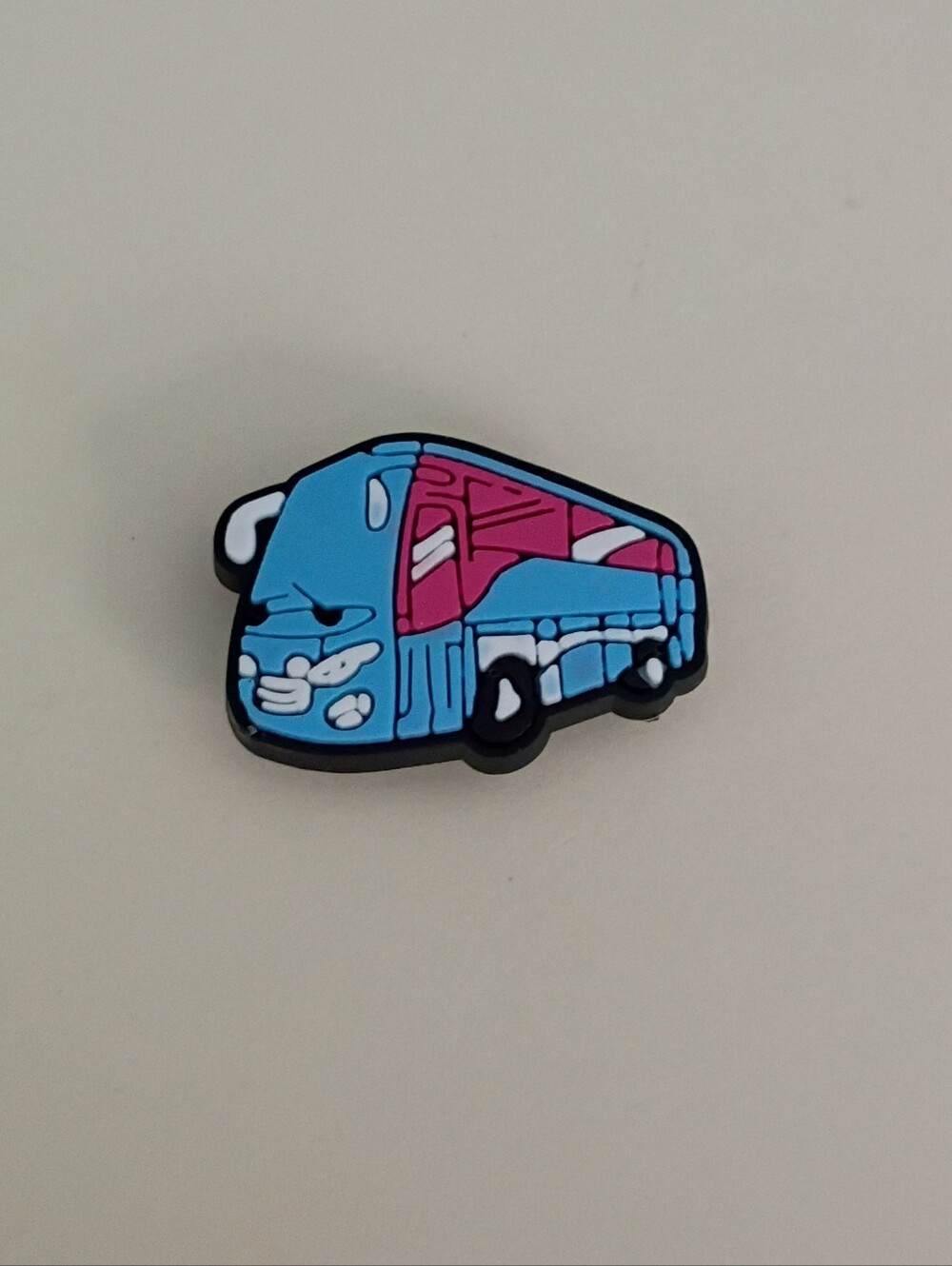 10 for $10 Jibbitz Croc Charm - Blue And Pink Tour Bus Shuttle Van - Picture 1 of 1